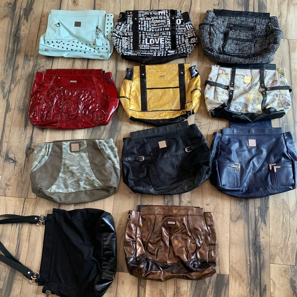 Michi purse system!! Includes all interchangeable hardware, base purse & covers.